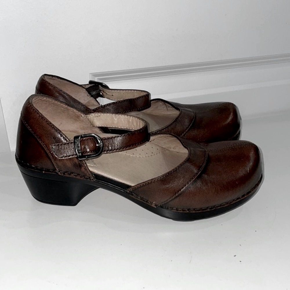 Dansko Womens Mary Jane Clogs size 37/US 6.5 Brown Leather